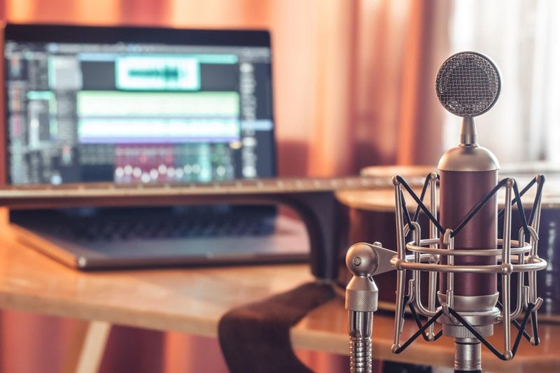 Les meilleurs outils IA de génération de voix à partir du texte 2025